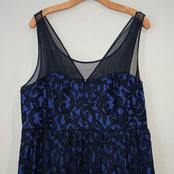 Torrid Black Blue Lace Overlay party Dress Size 18 Mesh Skater Sweetheart Flare - Picture 1 of 8